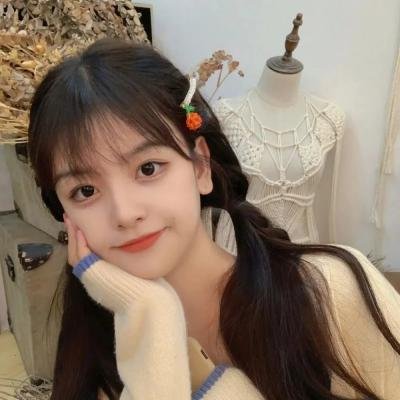 龙纹身的女孩
